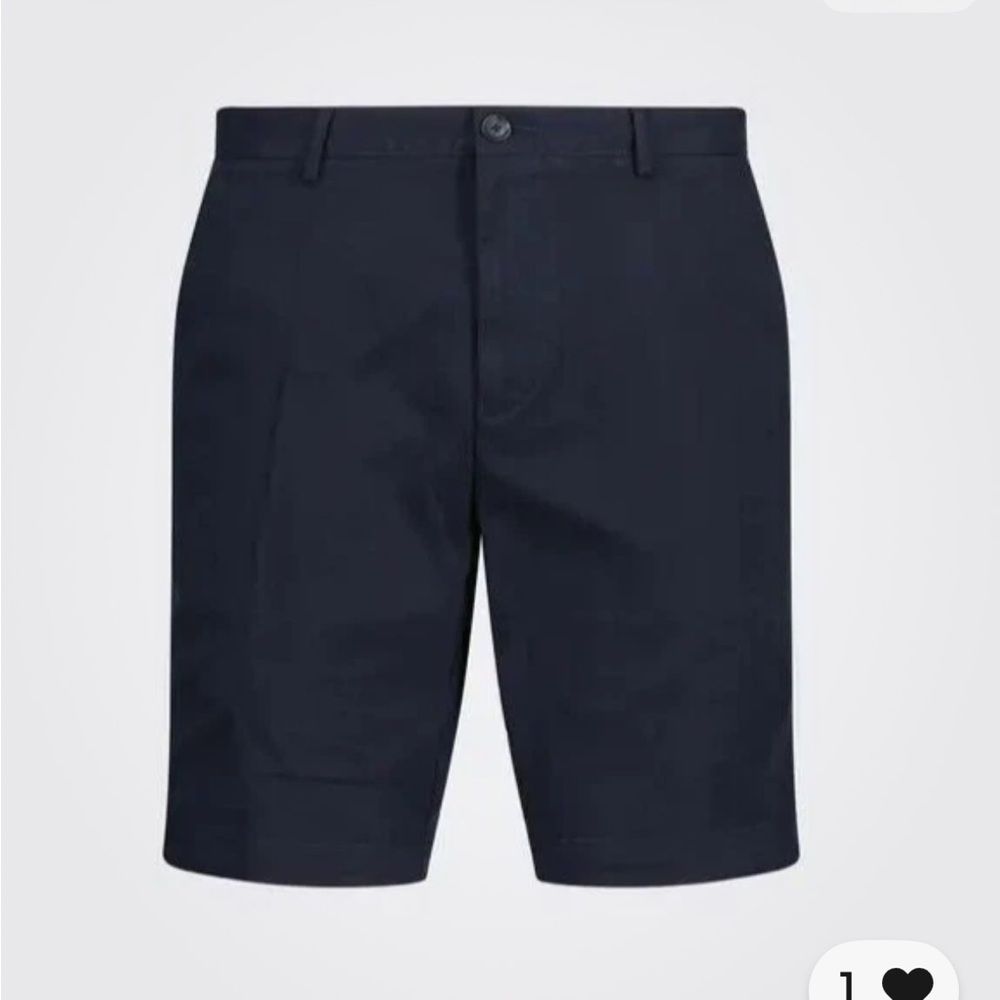 NWT BOSS by Hugo Boss Stretch Slice Bermuda shorts. Color is Navy. Size 34